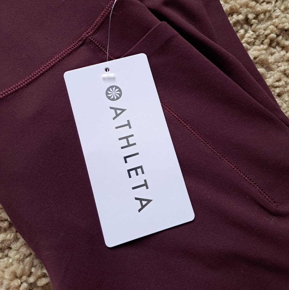 Athleta Salutation Stash 7/8 Tights Small